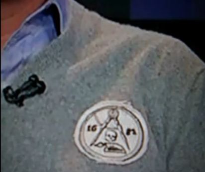 Glenn Beck dons conspicuous Masonic emblem on 4/1/2011 program.