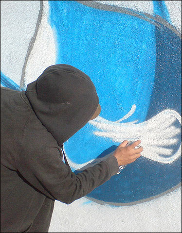Miami: Spray Graffiti, Get Tasered to Death graffiti