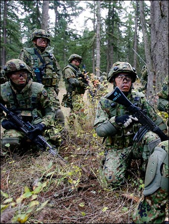 Soldiers of the Japan Ground Self-Defense Force training in Oct. 2008.