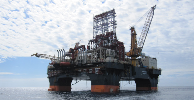 A semi-submersible drilling rig similar to China's rig in disputed waters.  Credit: Vidar Løkken / Wiki